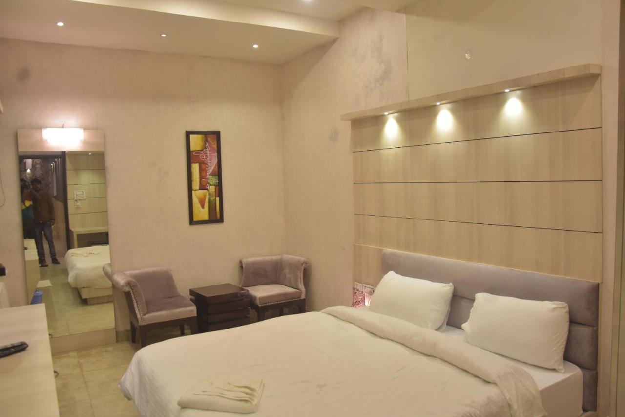 Hotel Mahendra Plaza Hardoi 外观 照片