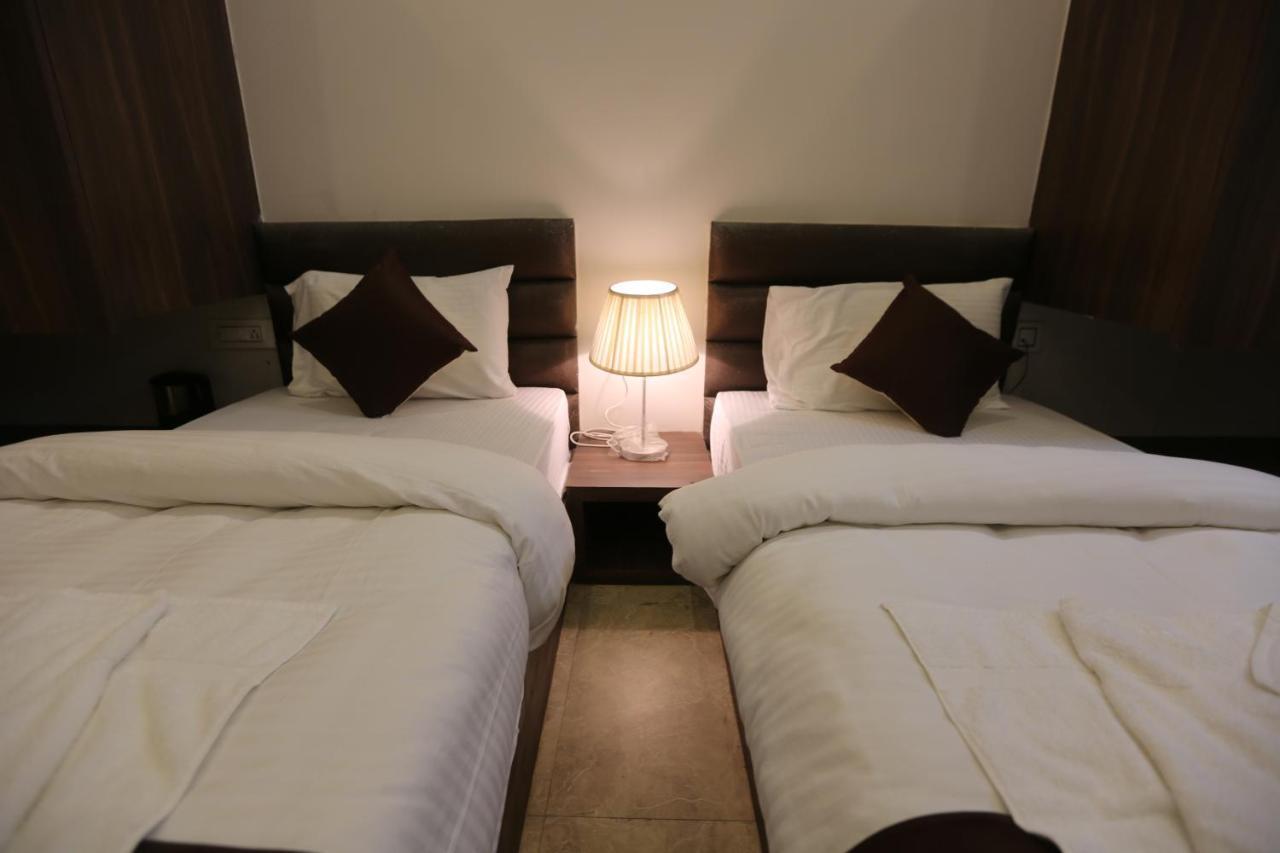 Hotel Mahendra Plaza Hardoi 外观 照片